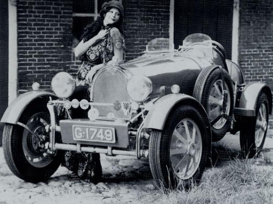  Ruska Bugatti 1976 года  (фото 1 из 1)
